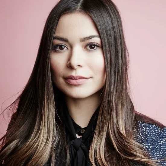 Miranda Cosgrove portrait